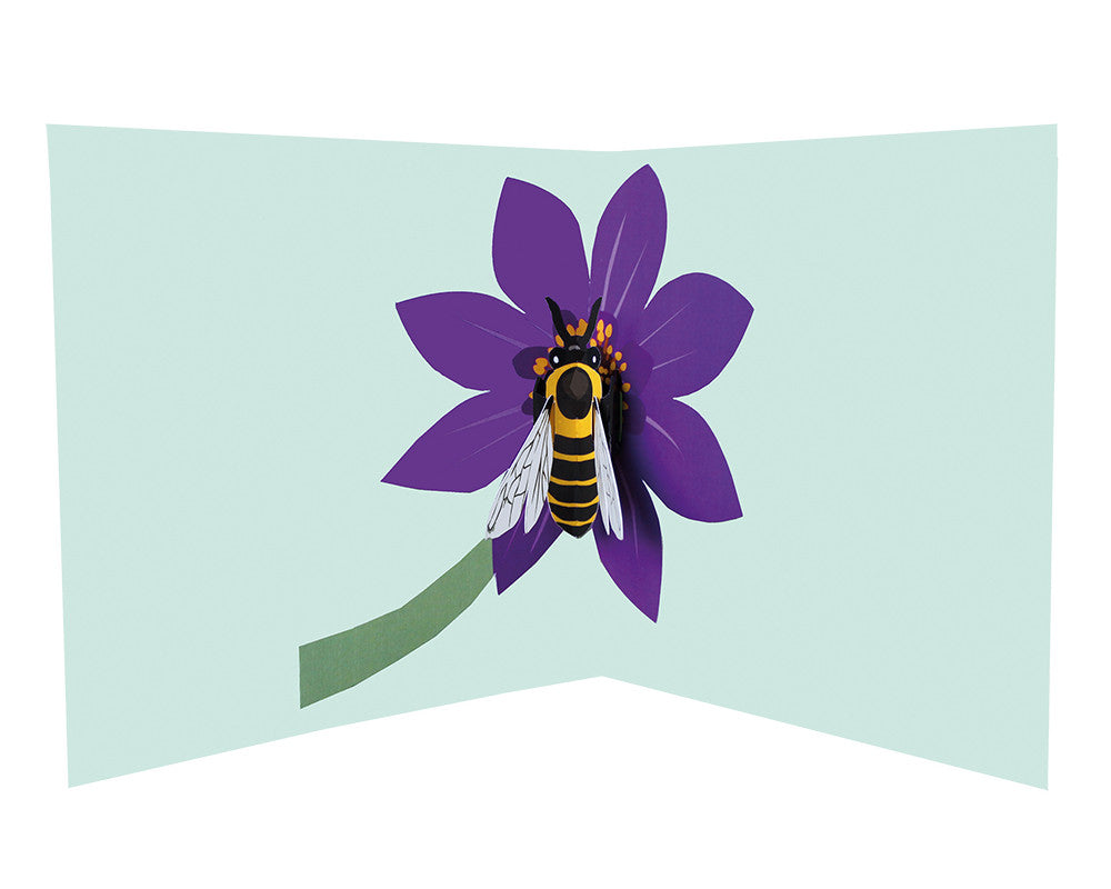 Pop-up kort med bi på blomst