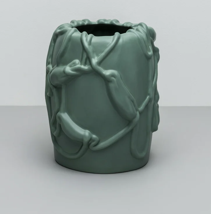 Vase af Michael Kvium